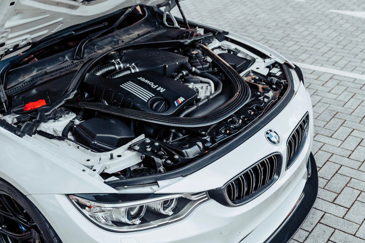 CSF Top Mount Charge-Air-Cooler Crinkle Black for 2014+ BMW M3/M4 (F8X)