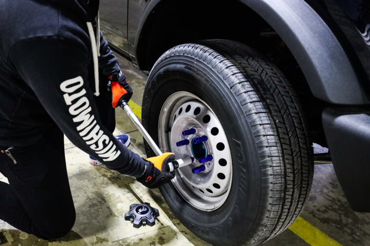 NRG Aluminum Locking Lug Nuts M12x1.5 27pc Set Silver - OneFastShop