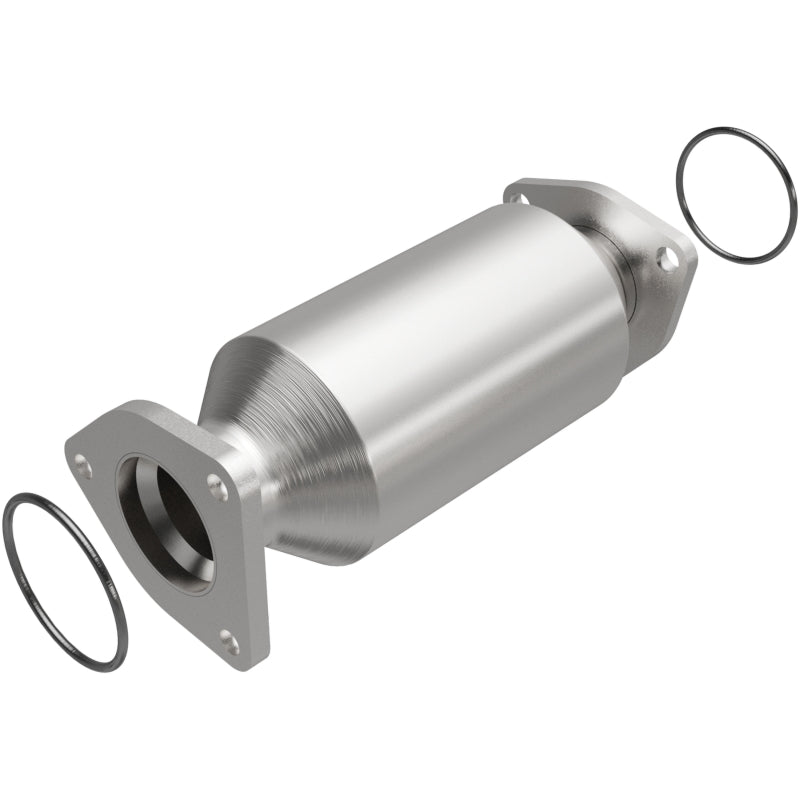 Magnaflow Direct Fit Catalytic Converter 05-10 Honda Odyssey 3.5L CARB Compliant for Easy Installation and Optimal Performance
