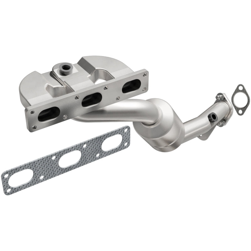 MagnaFlow OEM Grade Manifold Catalytic Converter - BMW 330xi / X3 2001-2006