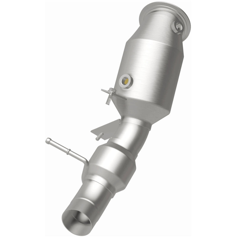 Magnaflow Conv DF 12-14 BMW 528i 2 L Closed Couple Easy Install