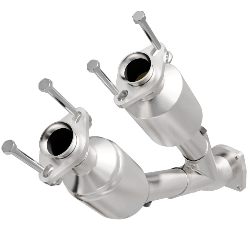 MagnaFlow OEM Grade Federal Direct-Fit Front Catalytic Converter - Jeep Cherokee (XJ) 4.0L 2000-2001