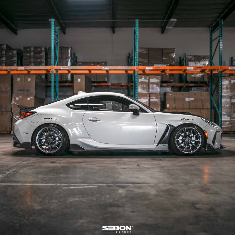 Seibon Carbon Fiber Fender Trim - Gloss Finish for Toyota GR86 / Subaru BRZ