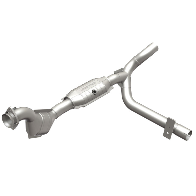 Magnaflow Catalytic Converter Federal/EPA Compliant for 01 Ford Trucks 4.6L - OneFastShop