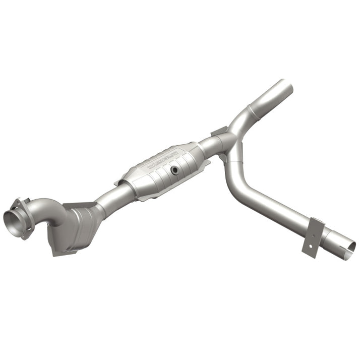 Magnaflow Catalytic Converter Federal/EPA Compliant for 01 Ford Trucks 4.6L - OneFastShop