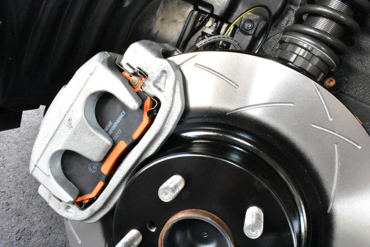 DBA 2006–2007 and 2006–2009 XP650 Front Brake Pads for Dodge Magnum SRT8 and Challenger SRT8 - OneFastShop