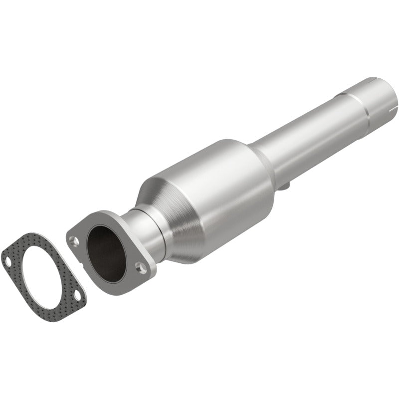 MagnaFlow OEM-Grade Direct-Fit Catalytic Converter - Chevrolet Silverado 2500HD / GMC Sierra 2500HD 2001-2006