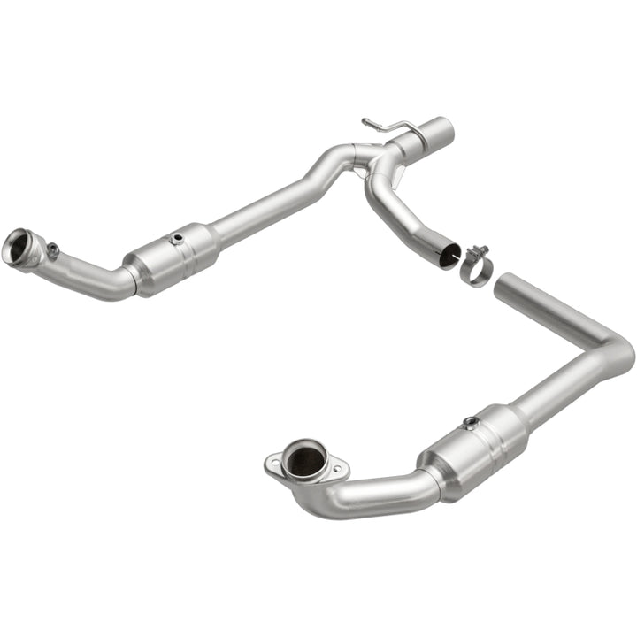 Magnaflow Catalytic Converter DF 2009-2012 E-150 5.4L Underbody - OneFastShop