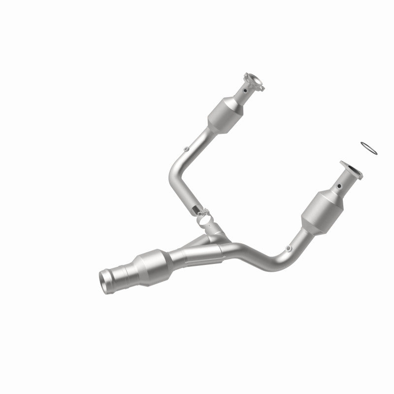 MagnaFlow Direct-Fit Catalytic Converter for 2015 GMC Yukon XL V8 6.2L - Easy Install