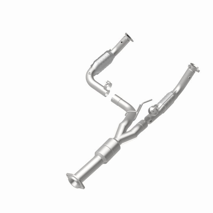 Magnaflow Conv DF 11-13 Chev Silverado 2500 HD/3500 HD 6.0L Catalytic Converter - OEM Grade