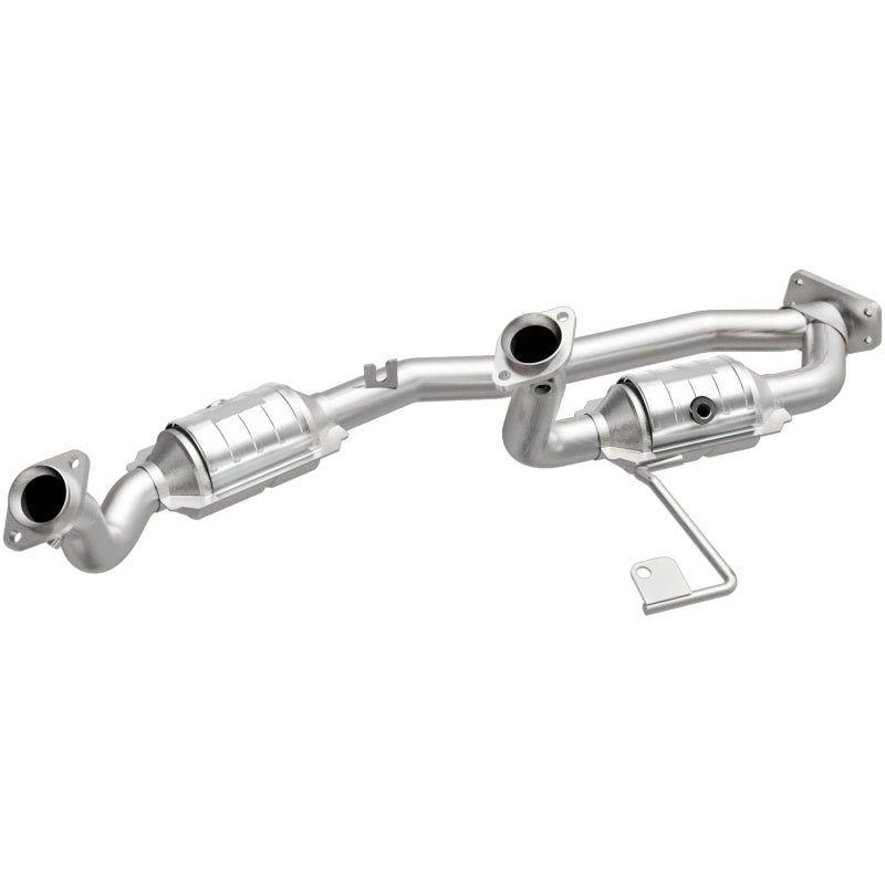 MagnaFlow Conv DF Direct-Fit Catalytic Converter for 2001–2003 Ford Windstar 3.8 OEM