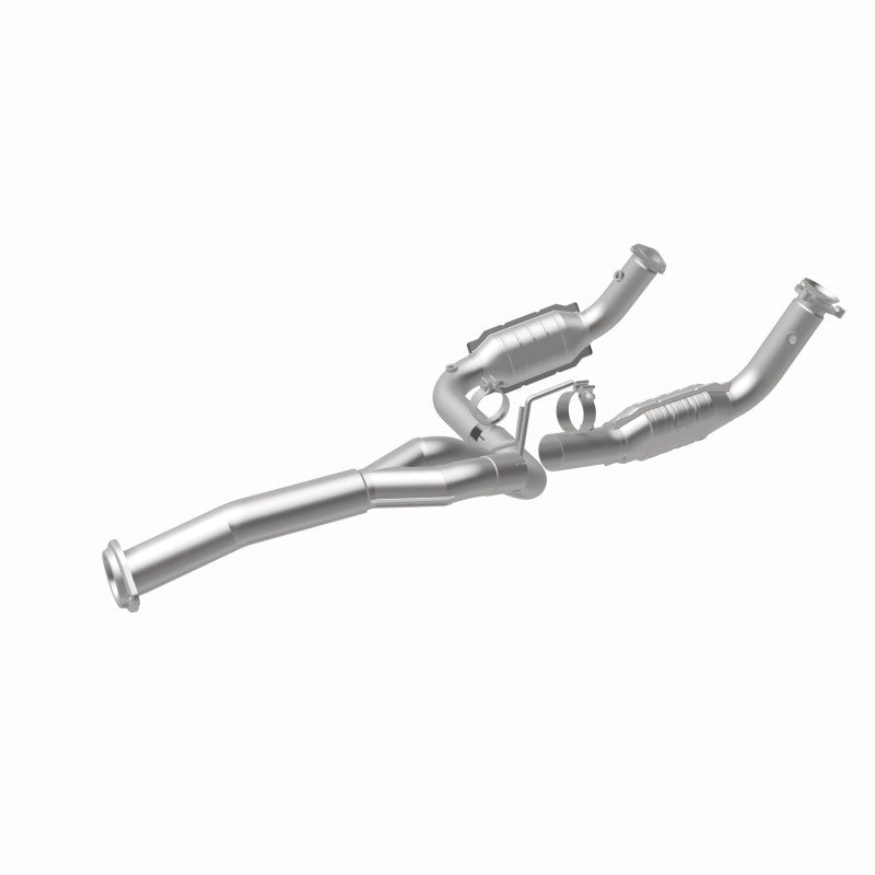 MagnaFlow Direct-Fit Catalytic Converter Chevy Silverado GMC Sierra 2500HD/3500HD