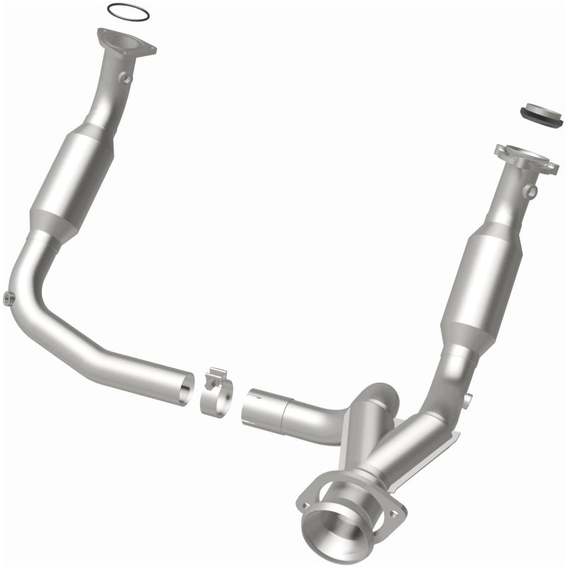 MagnaFlow Conv DF 2007-2008 Cadillac Escalade 6.2L Easy Install