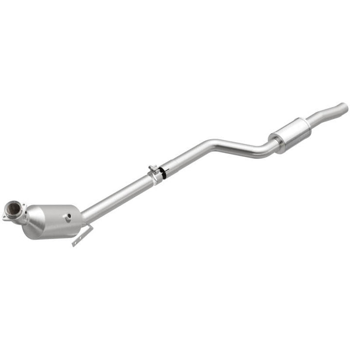 Magnaflow OEM Grade Direct Fit Catalytic Converter for Mercedes-Benz C300 3.0L 11-12