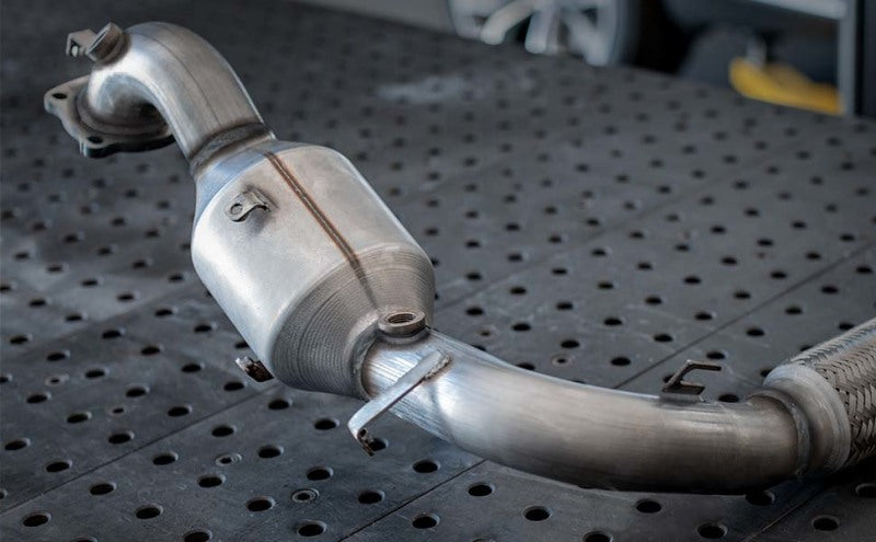 MagnaFlow OEM-Grade Direct-Fit Manifold Catalytic Converter - Nissan Sentra 2007-2012 2.5L