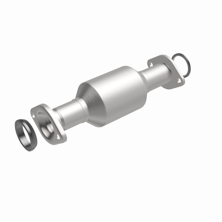 Magnaflow 11-15 Sienna 3.5 Underbody Converter - Easy Installation & OEM Grade