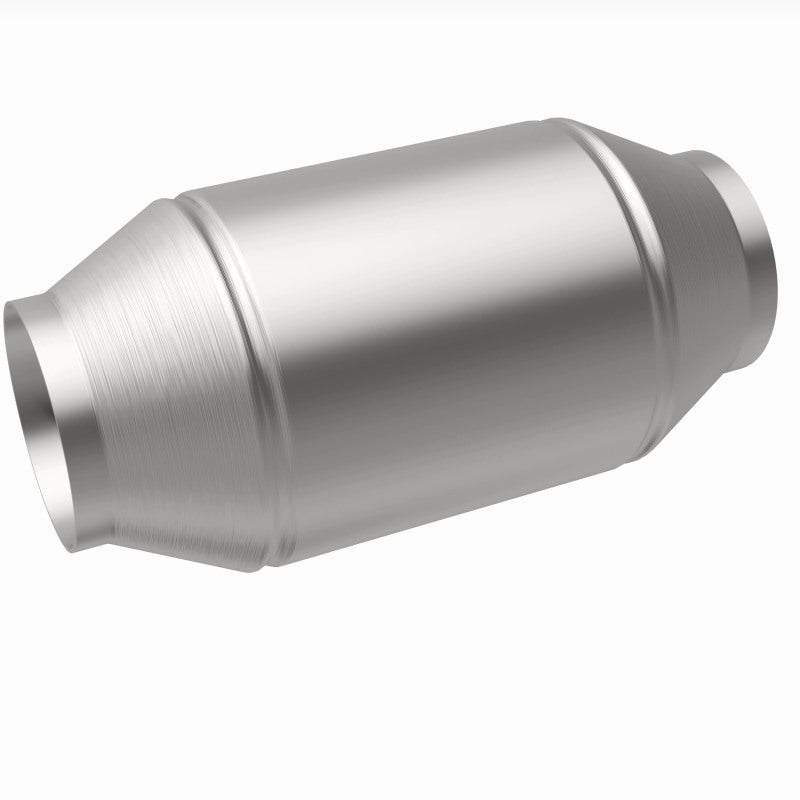 MagnaFlow Conv Universal 2.50 inch C/C CA Pre-OBDII In Stock