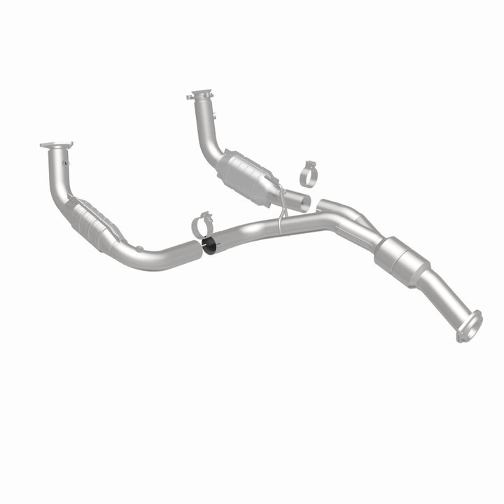 Magnaflow Conv DF 11-13 Chev Silverado 2500 HD/3500 HD 6.0L Catalytic Converter - OEM Grade