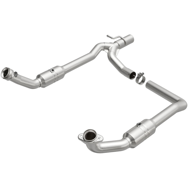 Magnaflow Catalytic Converter DF 2009-2012 E-150 5.4L Underbody - OneFastShop