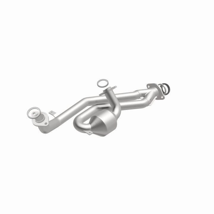 MagnaFlow California Grade Front Catalytic Converter - Toyota Sienna 3.0L 2001-2003 - 447160, 360 degree view