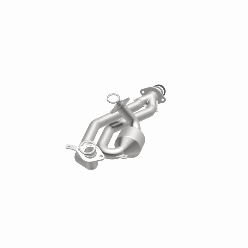 MagnaFlow California Grade Front Catalytic Converter - Toyota Sienna 3.0L 2001-2003 - 447160, 360 degree view