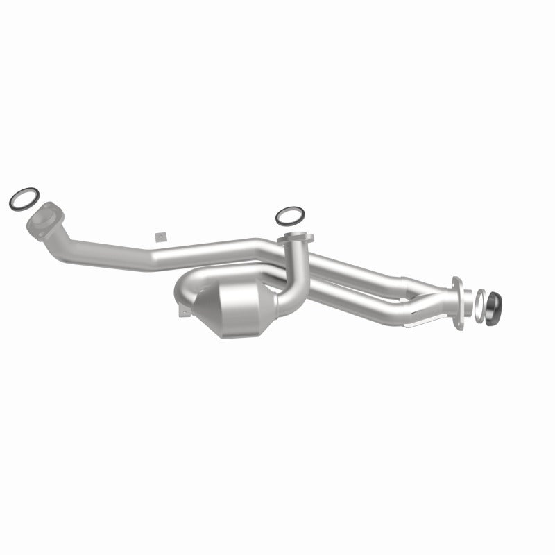 MagnaFlow California Grade Front Catalytic Converter - Toyota Sienna 3.0L 2001-2003 - 447160, 360 degree view