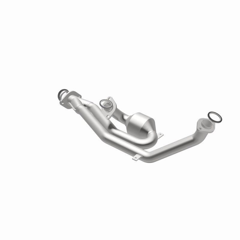 MagnaFlow California Grade Front Catalytic Converter - Toyota Sienna 3.0L 2001-2003 - 447160, 360 degree view