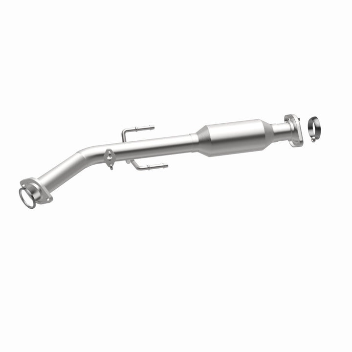 MagnaFlow California Grade Rear Catalytic Converter - Toyota Sienna 3.0L 2001-2003 - 447207, 360 degree view