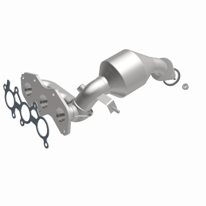 MagnaFlow California Manifold Catalytic Converter - Toyota Sienna 3.5L 2007-2010, 360 degree view