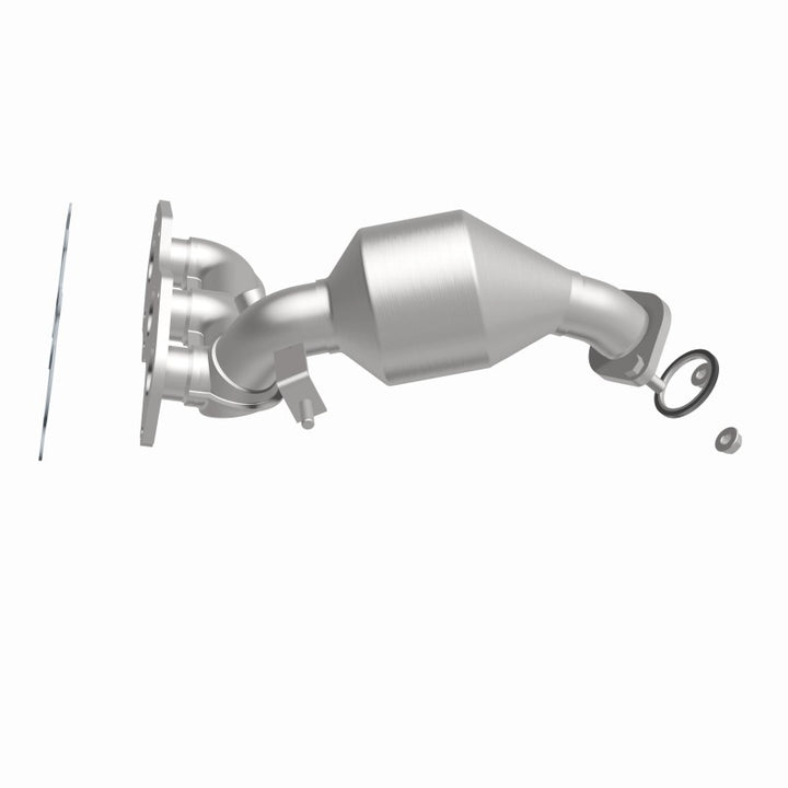 MagnaFlow California Manifold Catalytic Converter - Toyota Sienna 3.5L 2007-2010, 360 degree view