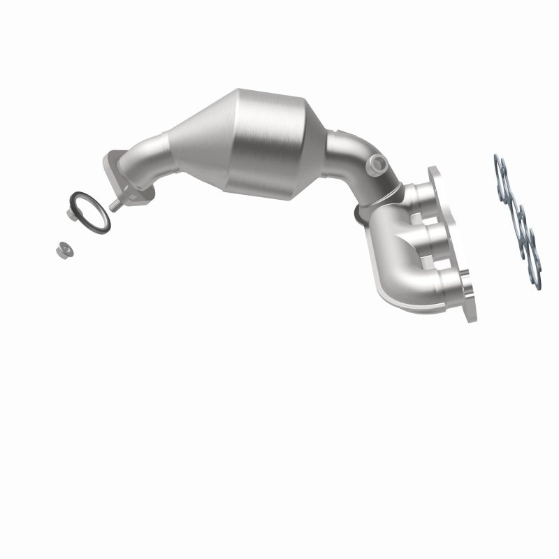 MagnaFlow California Manifold Catalytic Converter - Toyota Sienna 3.5L 2007-2010, 360 degree view