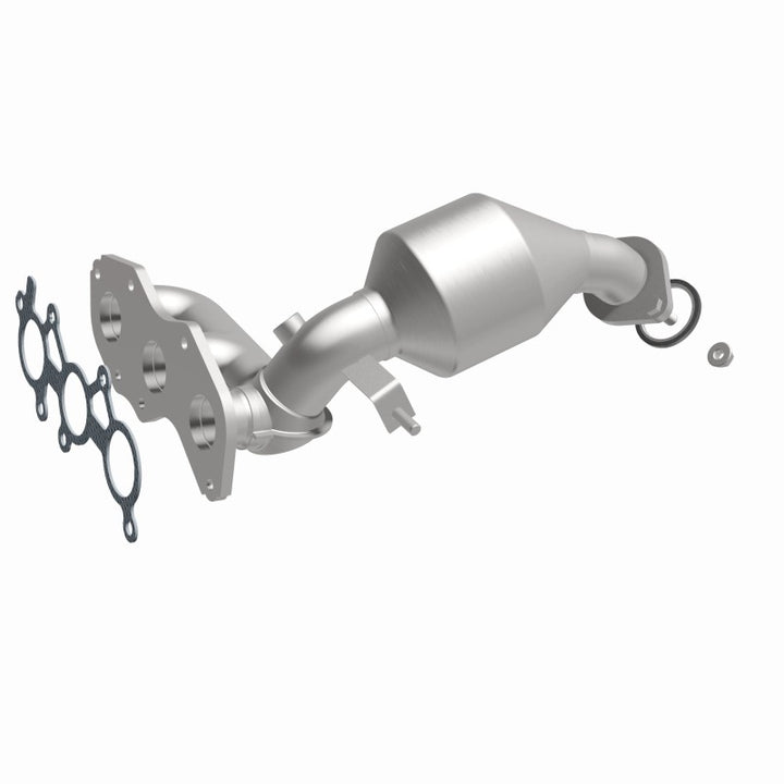 MagnaFlow California Manifold Catalytic Converter - Toyota Sienna 3.5L 2007-2010, 360 degree view