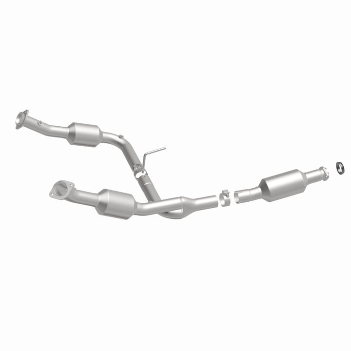 MagnaFlow CARB Compliant Primary Direct-Fit Catalytic Converter - Ford Explorer / Mercury Mountaineer 2004-2005, 360 degree view