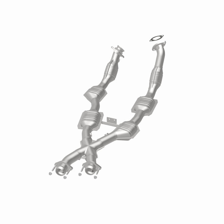 MagnaFlow CARB-Grade Direct-Fit Catalytic Converter - Ford Mustang GT 1996-1998 4.6L, view 2