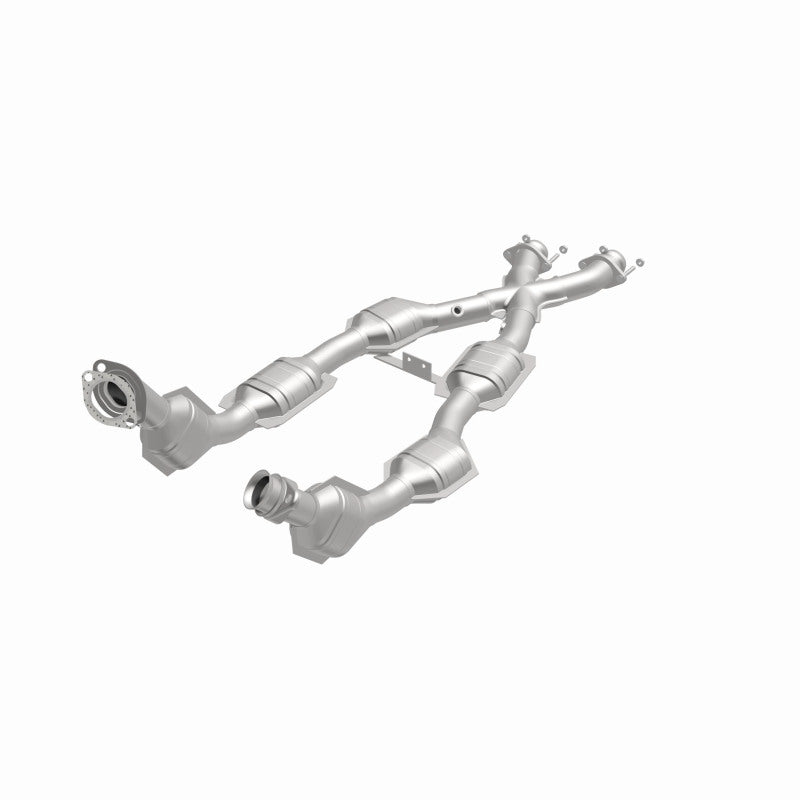 MagnaFlow CARB-Grade Direct-Fit Catalytic Converter - Ford Mustang GT 1996-1998 4.6L, view 3