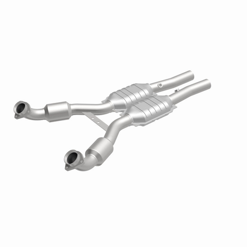 MagnaFlow CARB-Grade Direct-Fit Catalytic Converter - Chevrolet Corvette 5.7L (2004), view 3