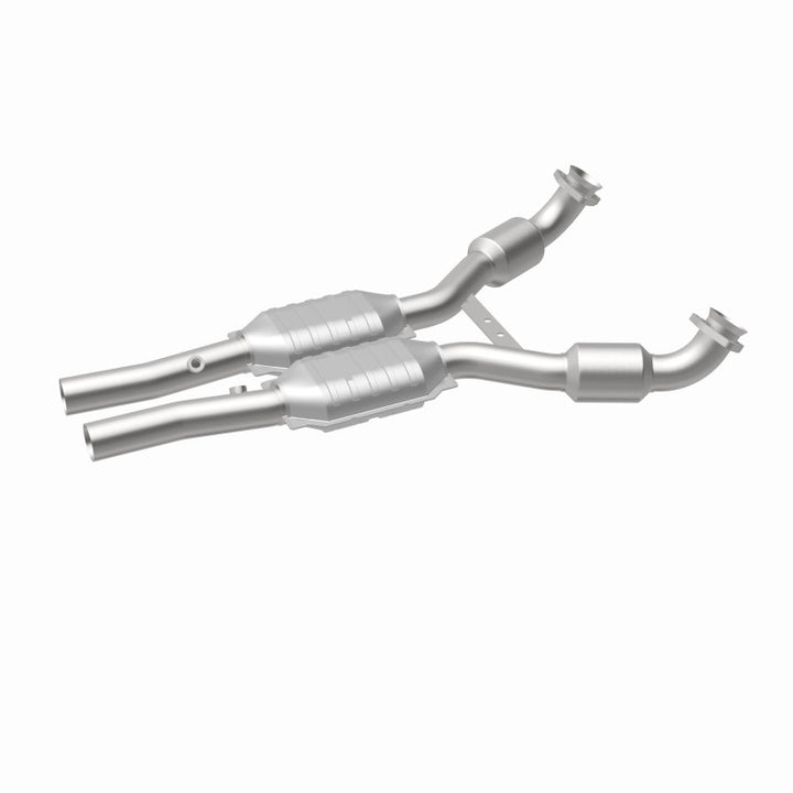 MagnaFlow CARB-Grade Direct-Fit Catalytic Converter - Chevrolet Corvette 5.7L (2004), 360 degree view