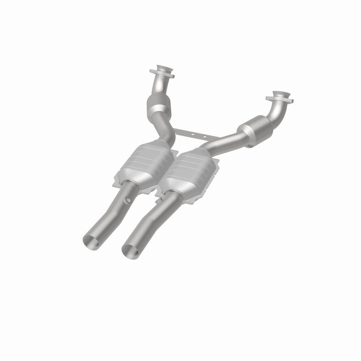MagnaFlow CARB-Grade Direct-Fit Catalytic Converter - Chevrolet Corvette 5.7L (2004), view 4
