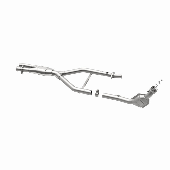 MagnaFlow CARB-Grade Direct-Fit Catalytic Converter - Lincoln Mark VIII 1996-1998 4.6L, view 3