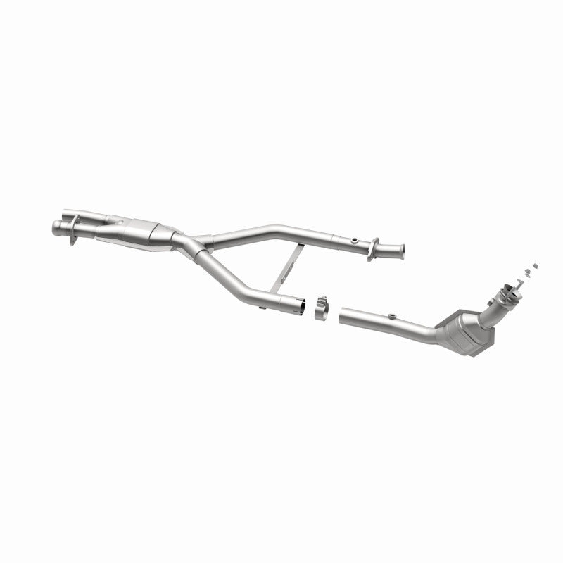 MagnaFlow CARB-Grade Direct-Fit Catalytic Converter - Lincoln Mark VIII 1996-1998 4.6L, view 3