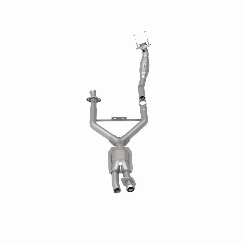 MagnaFlow CARB-Grade Direct-Fit Catalytic Converter - Lincoln Mark VIII 1996-1998 4.6L, view 4