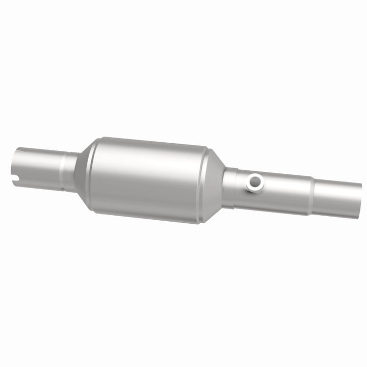 MagnaFlow CARB-Grade Direct-Fit Catalytic Converter - Jeep Grand Cherokee 1996-1998 - Underbody, view 12