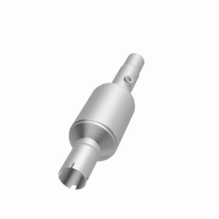 MagnaFlow CARB-Grade Direct-Fit Catalytic Converter - Jeep Grand Cherokee 1996-1998 - Underbody, view 4