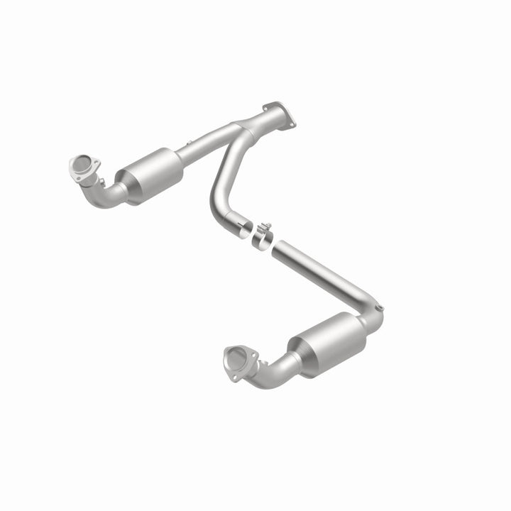 MagnaFlow CARB-Grade Direct-Fit Catalytic Converter - Chevrolet Tahoe 5.7L (1997-2000), view 2