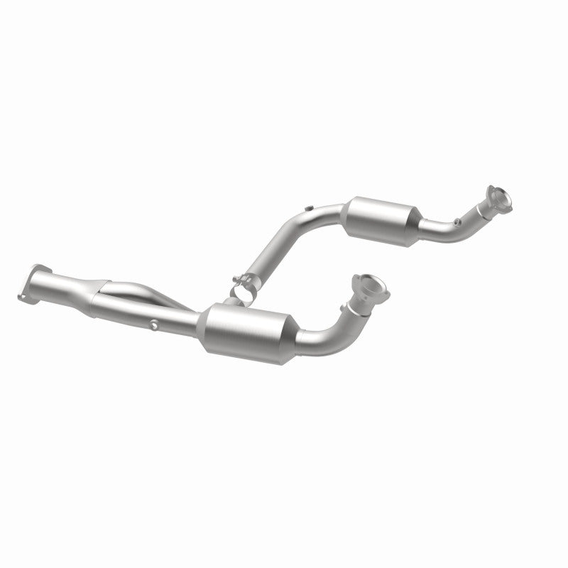 MagnaFlow CARB-Grade Direct-Fit Catalytic Converter - Chevrolet Tahoe 5.7L (1997-2000), 360 degree view