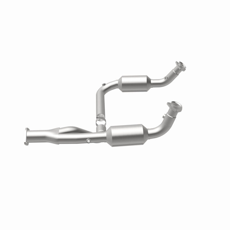 MagnaFlow CARB-Grade Direct-Fit Catalytic Converter - Chevrolet Tahoe 5.7L (1997-2000), view 3
