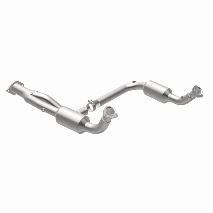 MagnaFlow CARB-Grade Direct-Fit Catalytic Converter - Chevrolet Tahoe 5.7L (1997-2000), 360 degree view