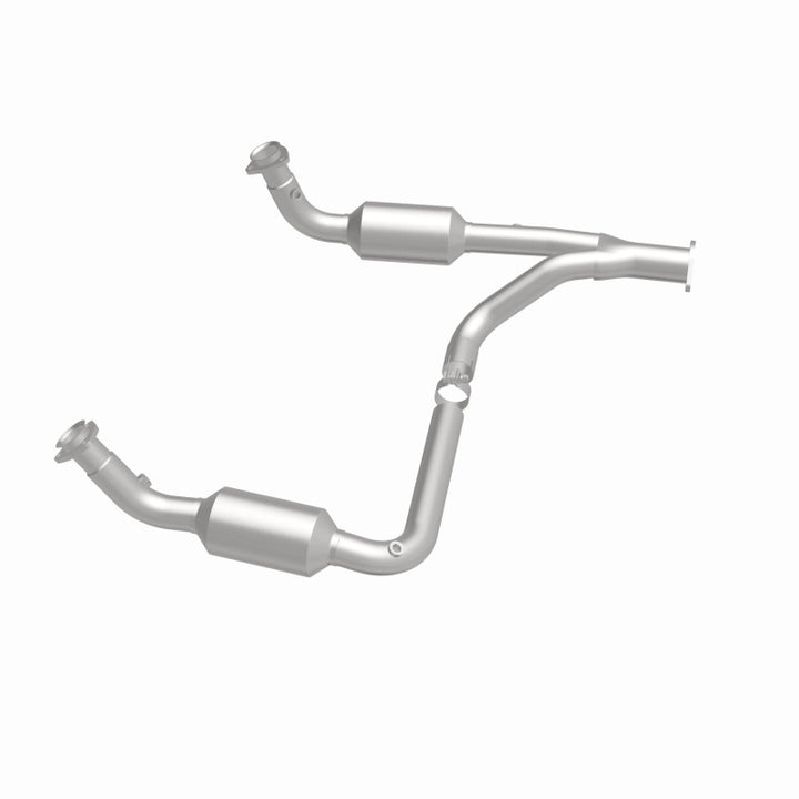 MagnaFlow CARB-Grade Direct-Fit Catalytic Converter - Chevrolet Tahoe 5.7L (1997-2000), 360 degree view