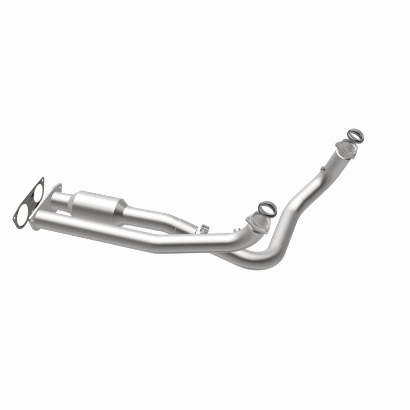 MagnaFlow CARB-Grade Direct-Fit Catalytic Converter - Chevrolet K3500 7.4L (1996-2000), 360 degree view