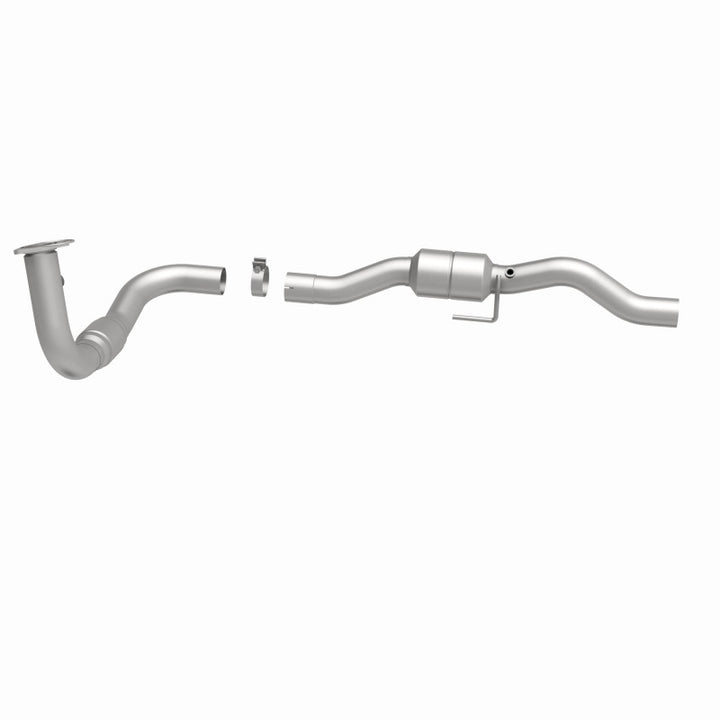 MagnaFlow CARB-Grade Direct-Fit Catalytic Converter - Chevrolet Silverado 2500 HD 2002 8.1L - Driver Side, view 3